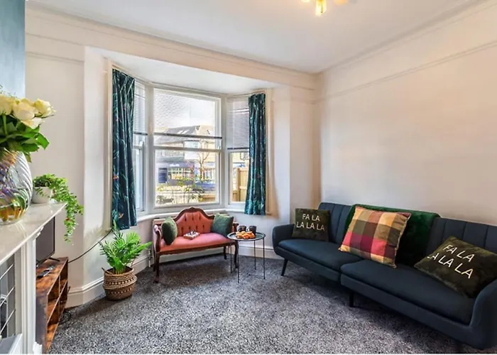 Hg1- 4 Bed House Harrogate